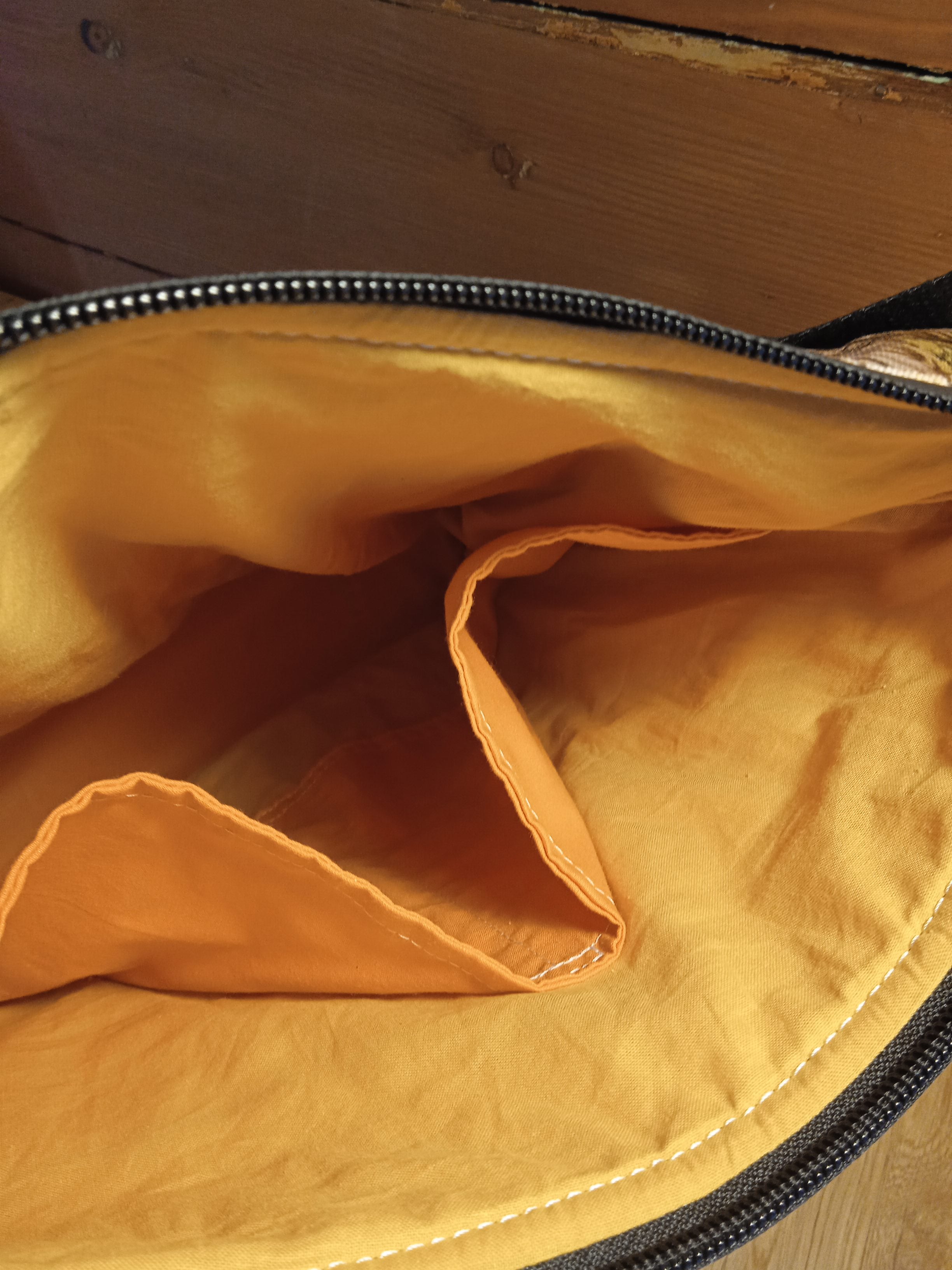 KABELKA ,,KRÁSNÁ KLEOPATRA"