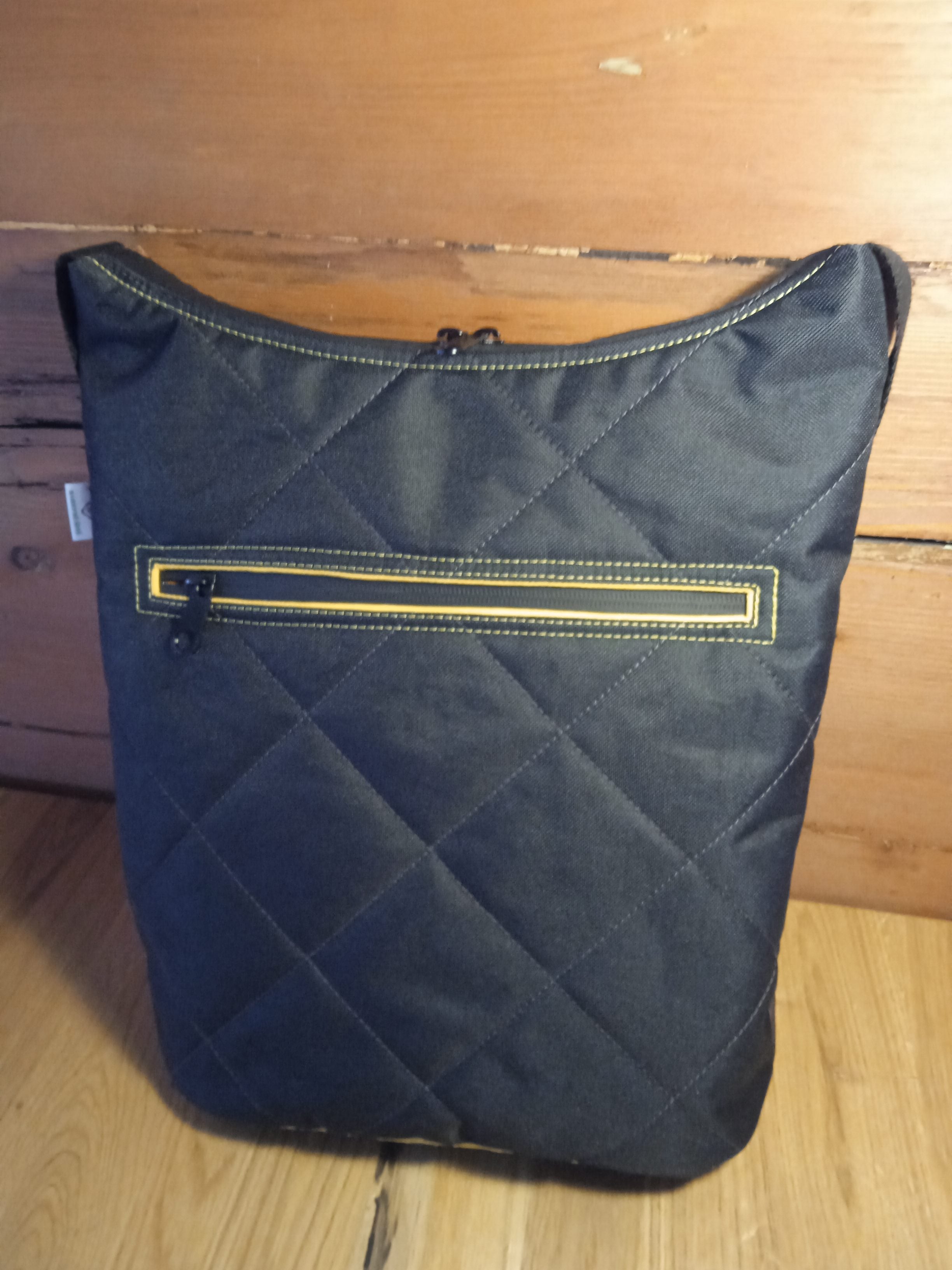 KABELKA ,,KRÁSNÁ KLEOPATRA"