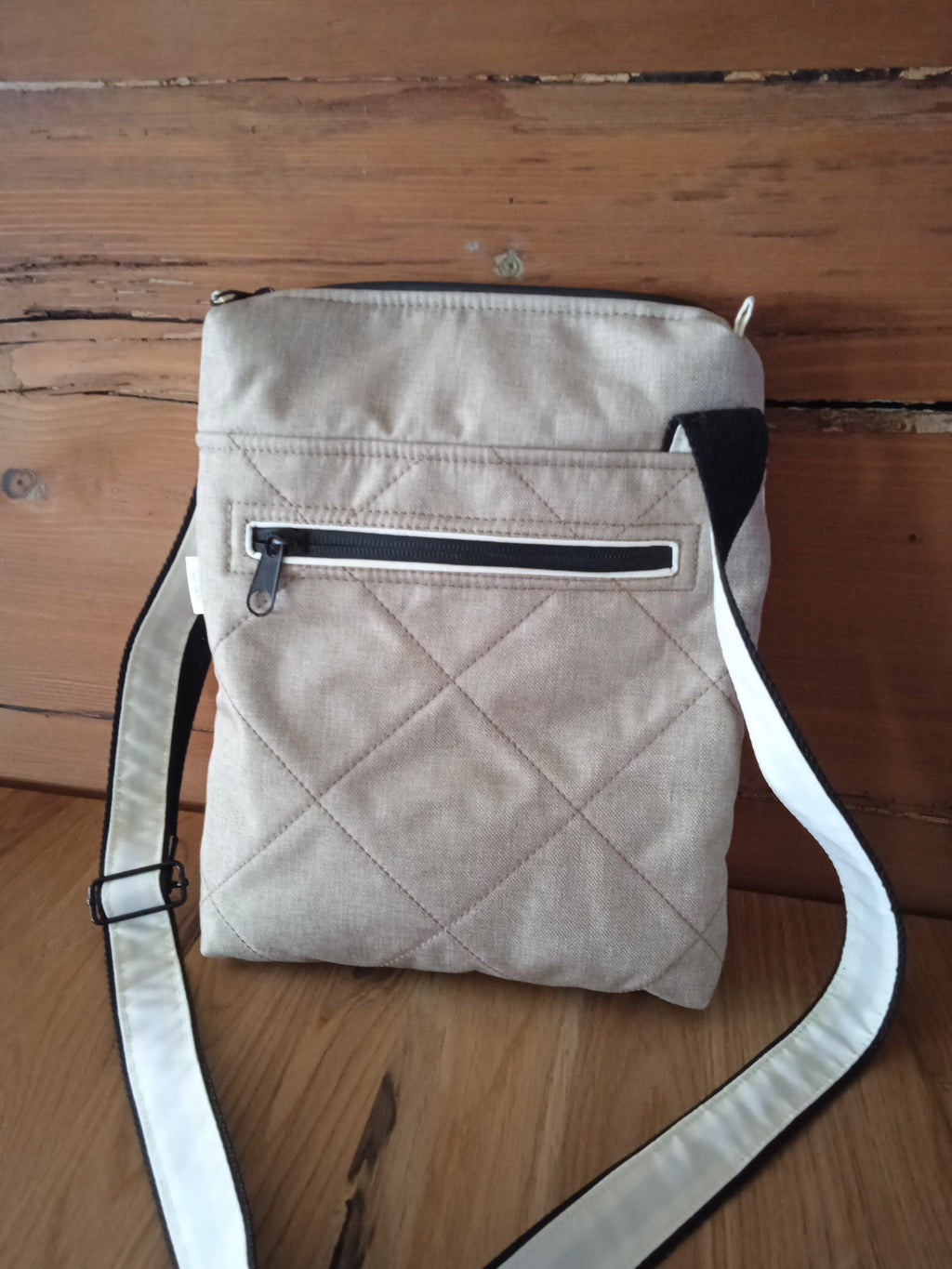 CROSSBODY KABELKA ,,KVĚTY"