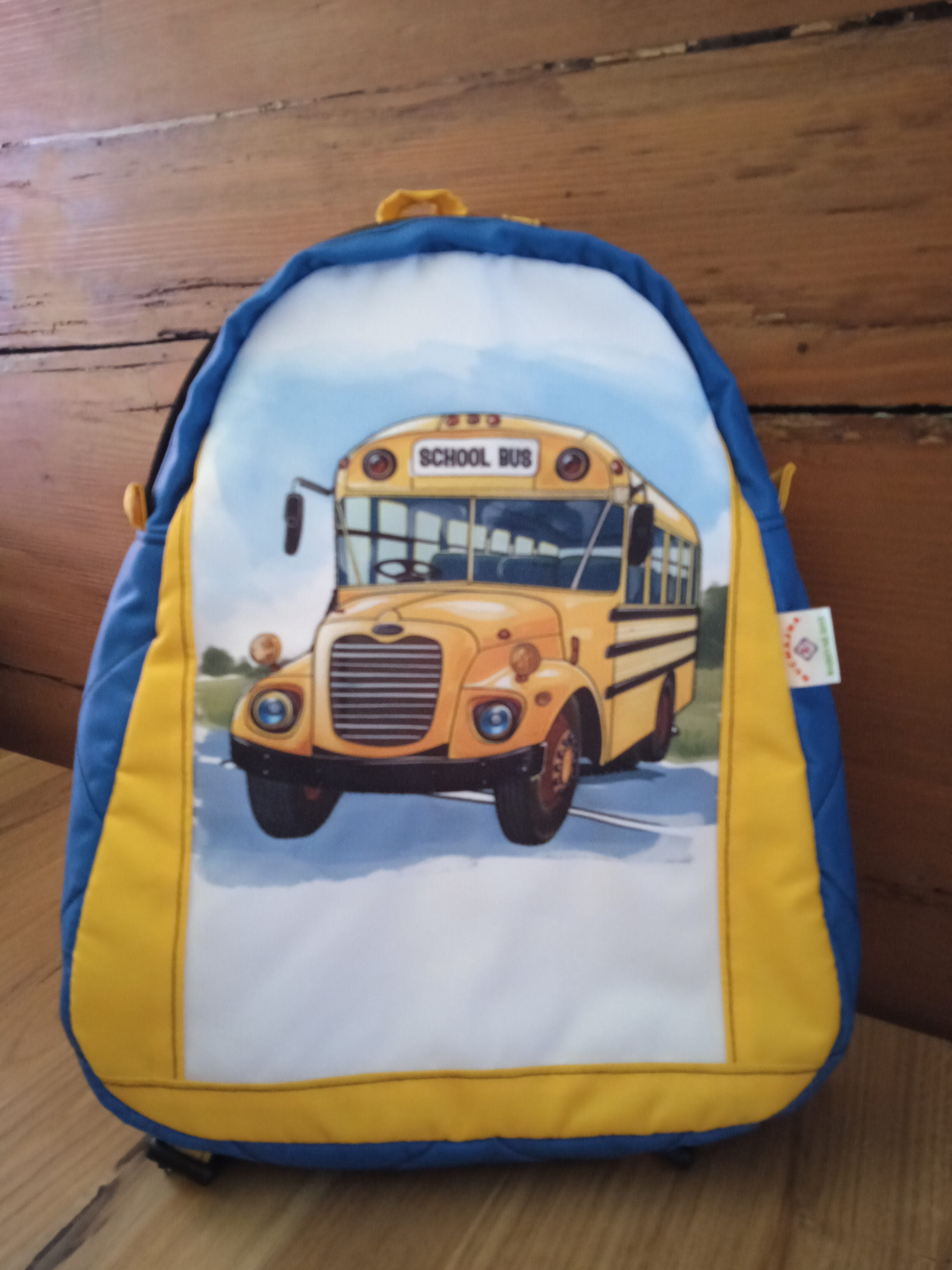 DĚTSKÝ BATŮŽEK ,,žlutý školní autobus"