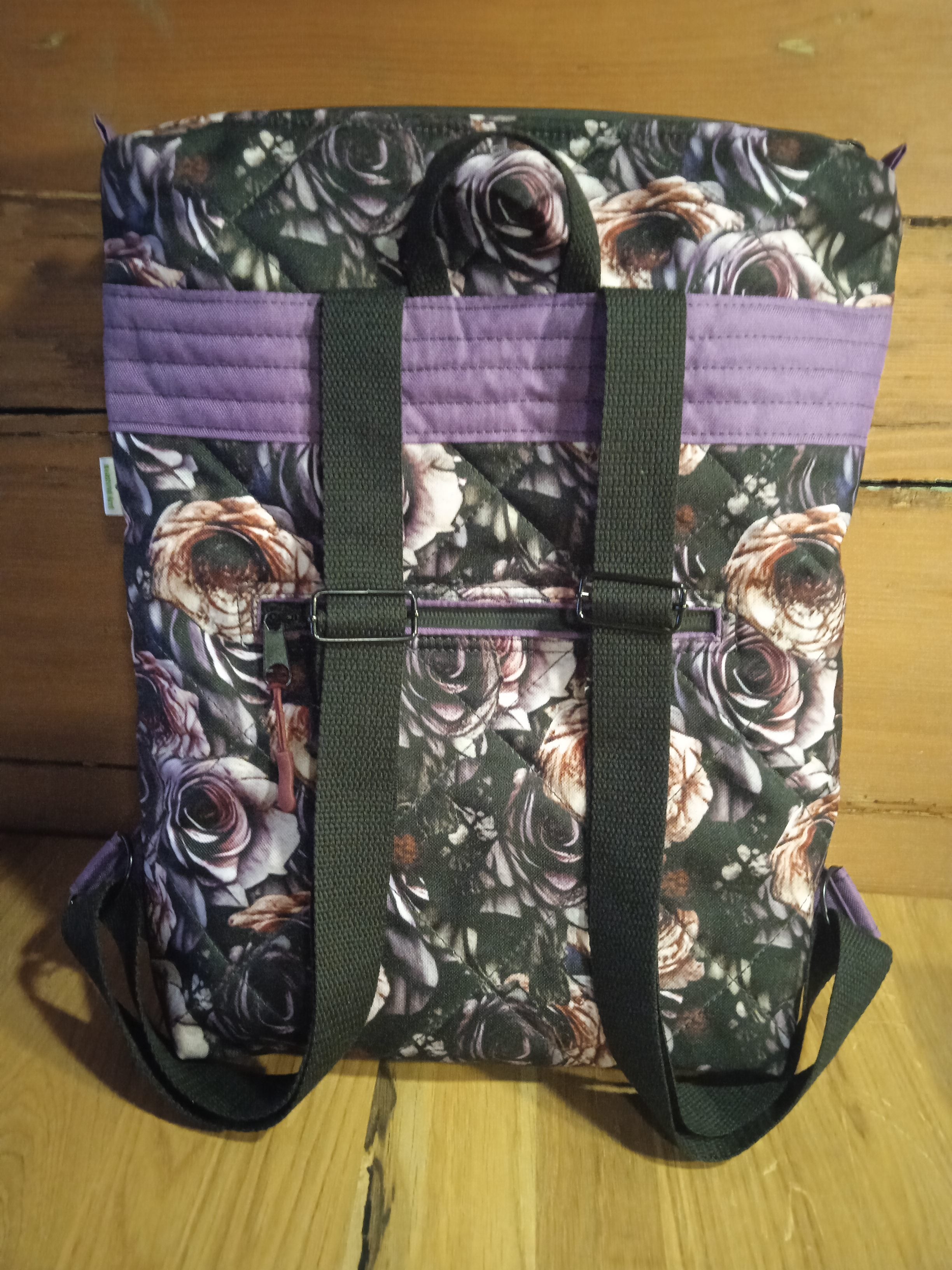 BATOH ,,TEMNÁ GOTICKÁ DÍVKA"