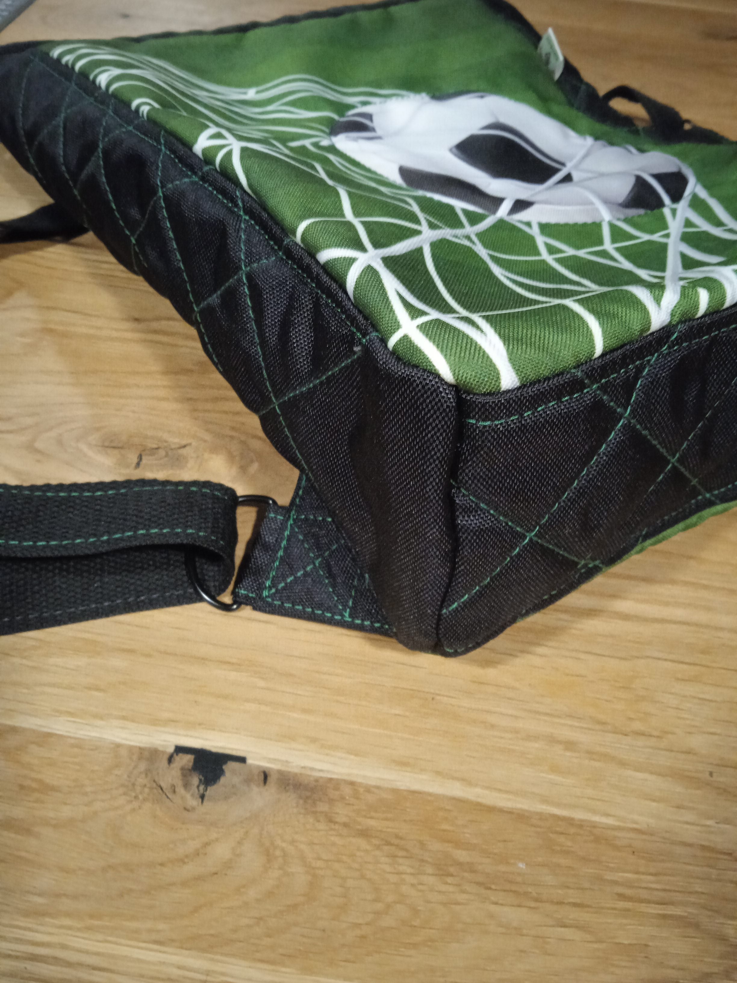 BATOH ,,FOTBALOVÝ MÍČ V SÍTI"