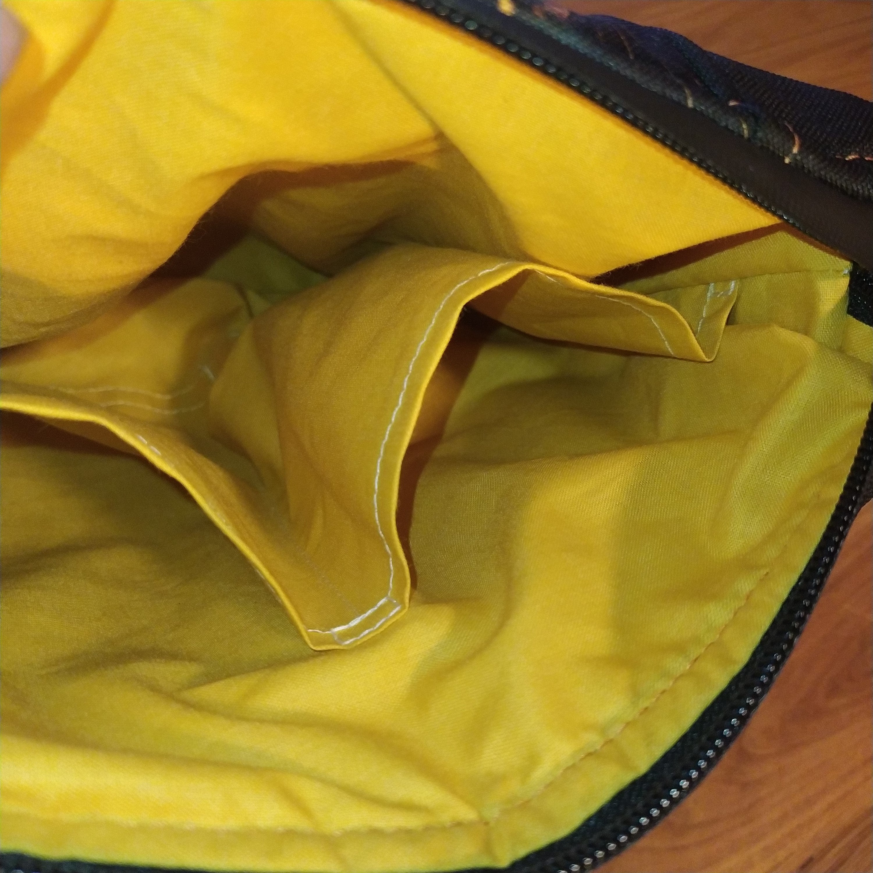 CROSSBODY KABELKA ,,ZLATÁ RŮŽE"