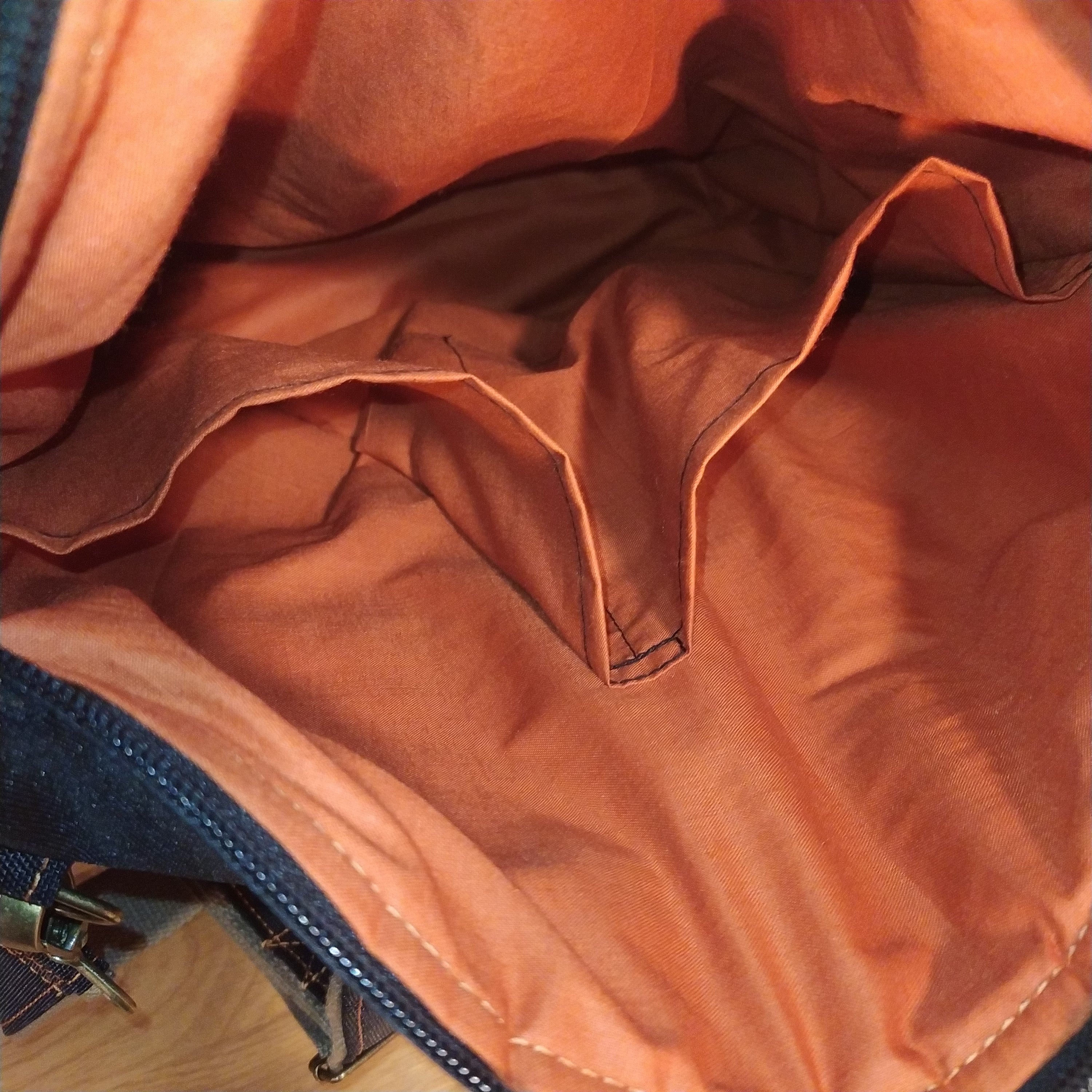 KABELKOBATOH ,,ORNAMENTY NA ČERNÉ"