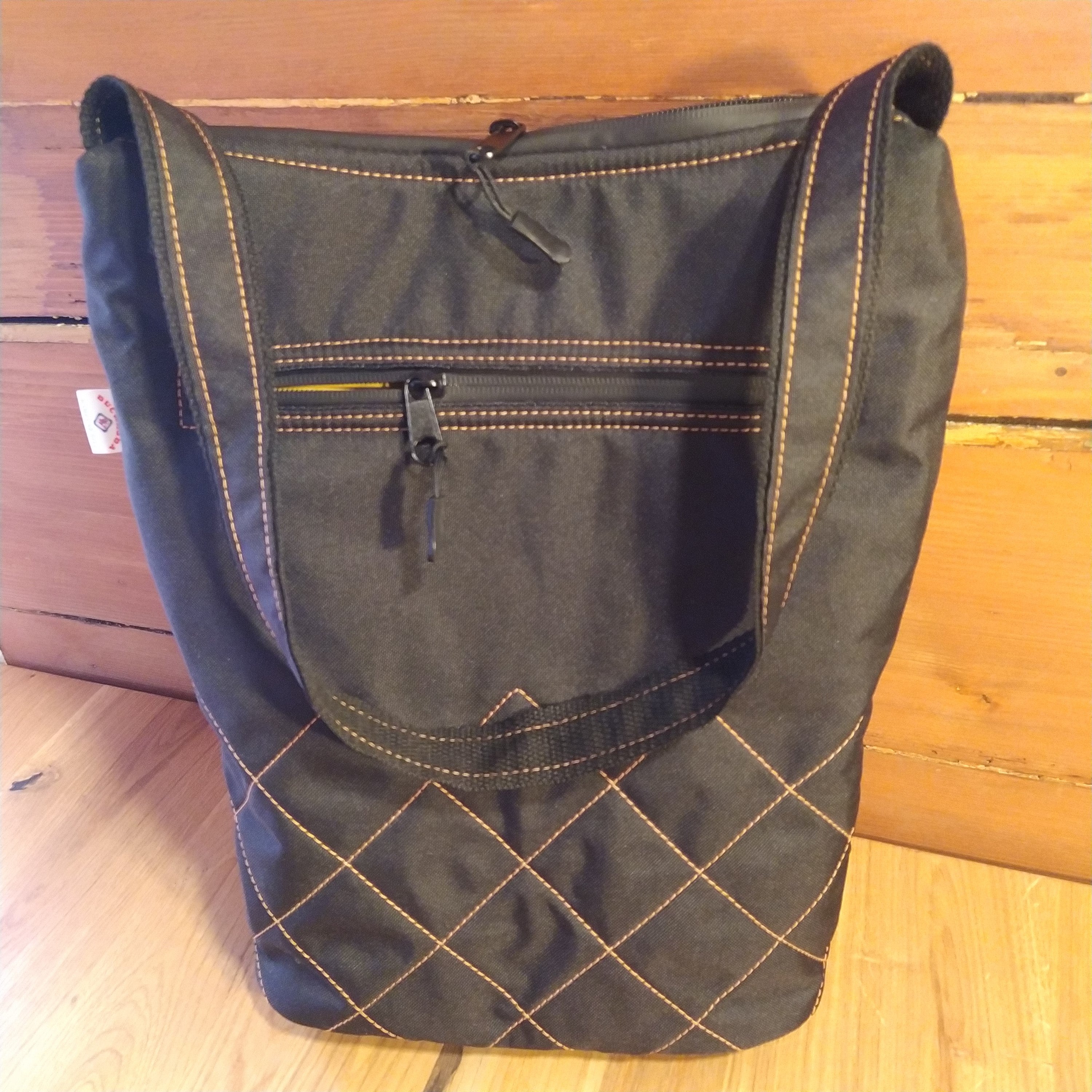 KABELKA ,,ZLATÝ MÁK NA ČERNÉ" přes rameno